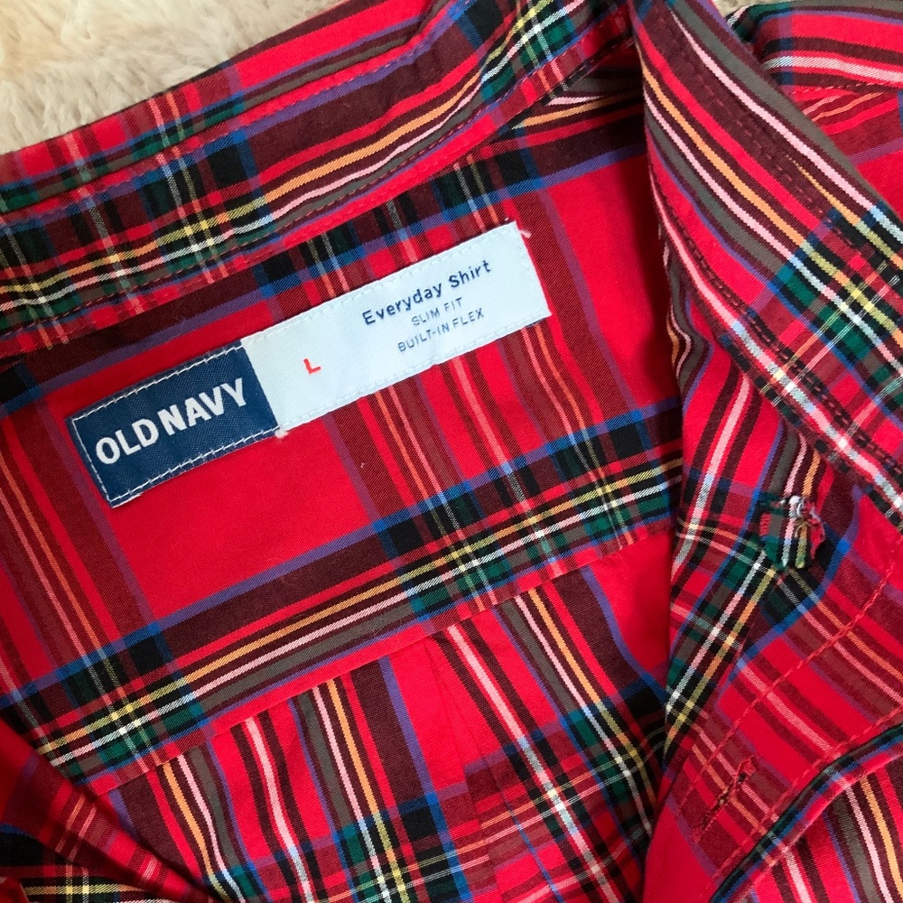 Old Navy Red Tartan Plaid L Button down Holiday Preppy Resortwear Officecore